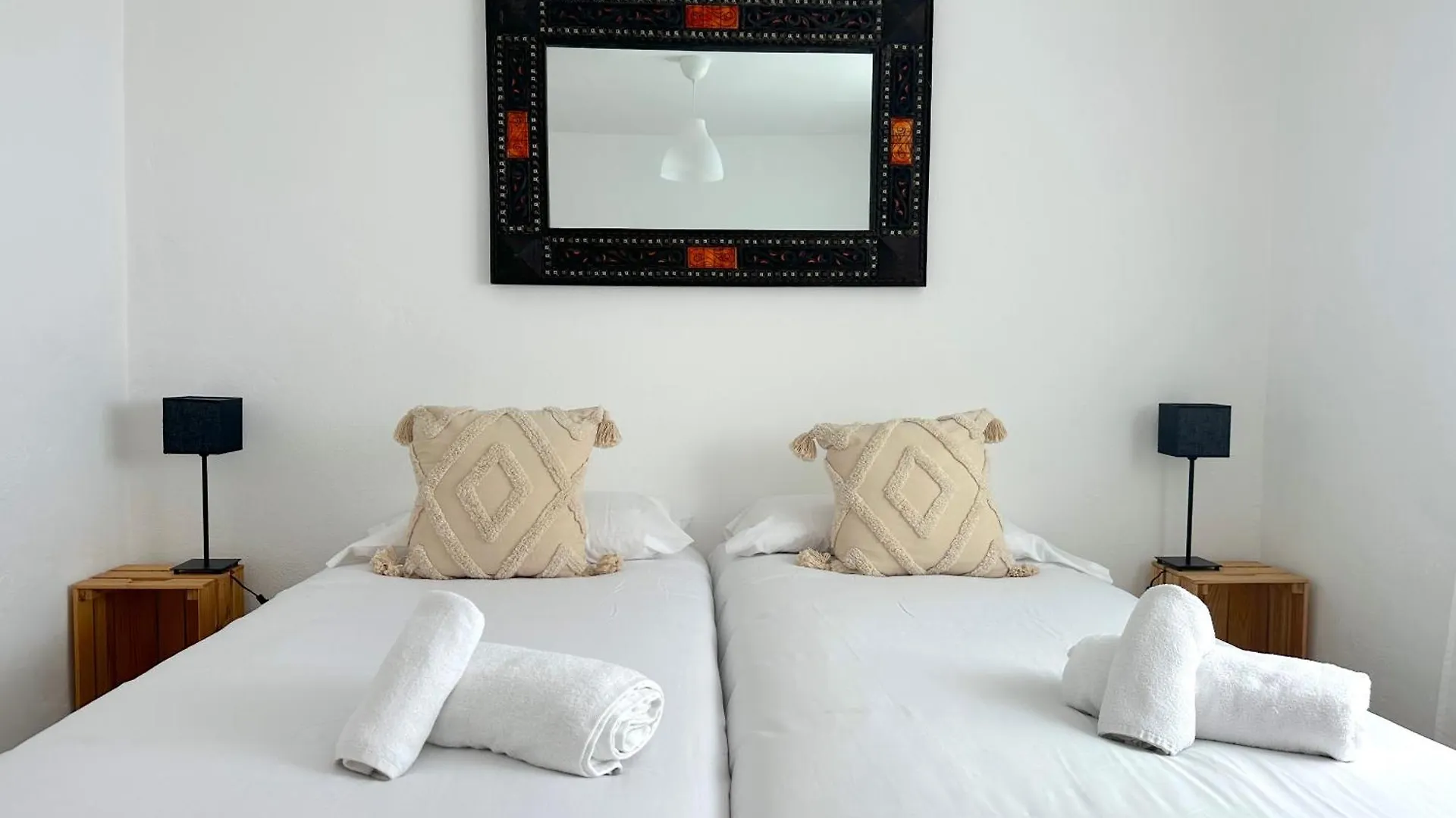Garden House Malaga City Chalet
